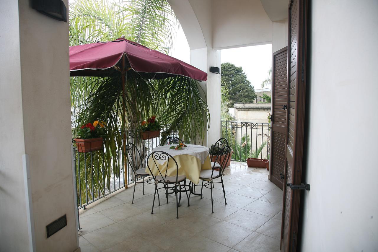 Residence Angelica Oria  Buitenkant foto